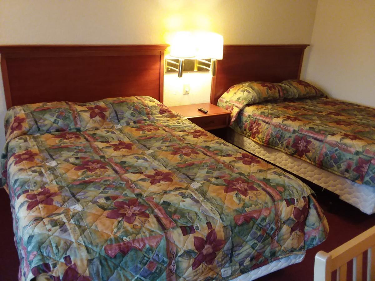 Knights Inn Toledo West Esterno foto